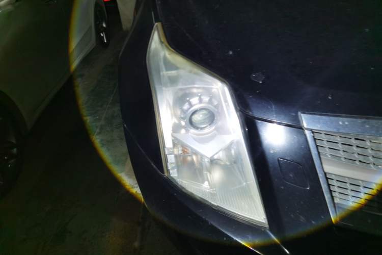 Used Cadillac SRX 2012 3.0L Comfort Model Right Front Headlight
