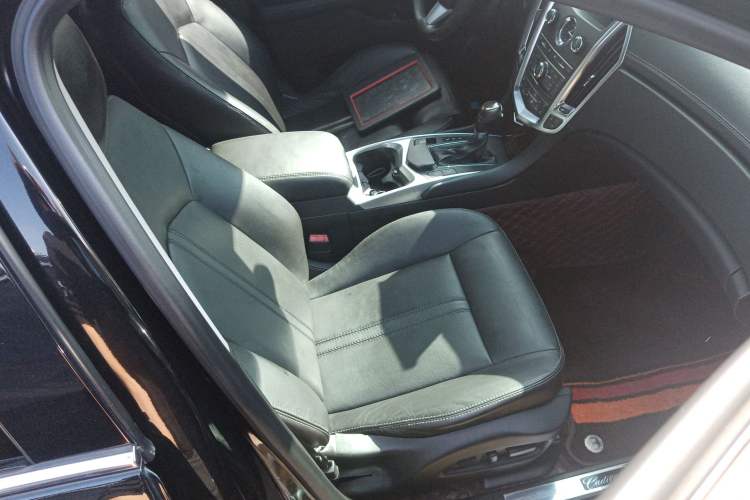 Used Cadillac SRX 2012 3.0L Luxury Model Right Front Seat