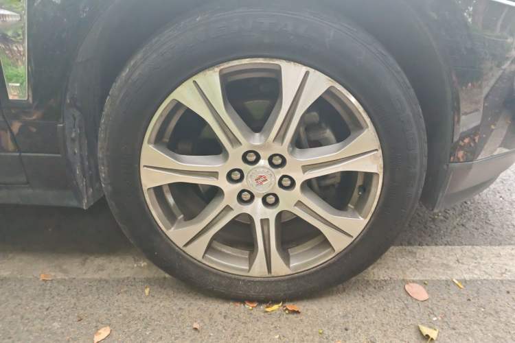 Used Cadillac SRX 2012 3.0L Luxury Model Right Front Wheel Hub