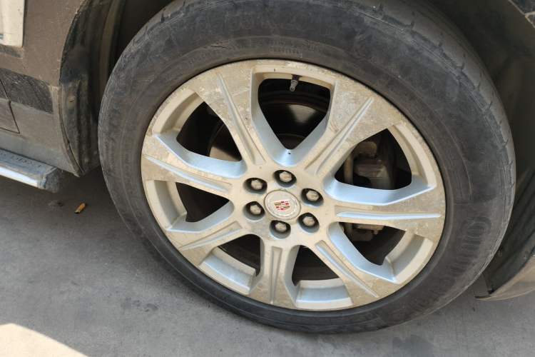 Used Cadillac SRX 2012 3.0L Leading Model Right Front Wheel Hub