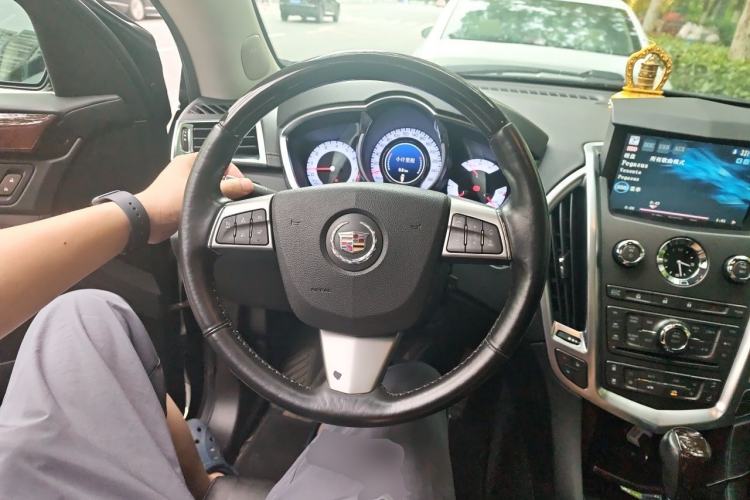 Used Cadillac SRX 2012 3.0L Luxury Model Steering Wheel