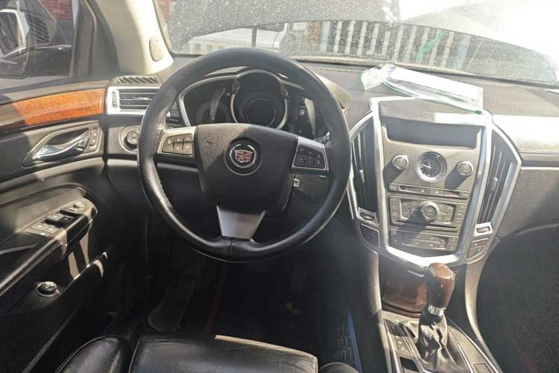 Used Cadillac SRX 2012 3.0L Luxury Model Steering Wheel