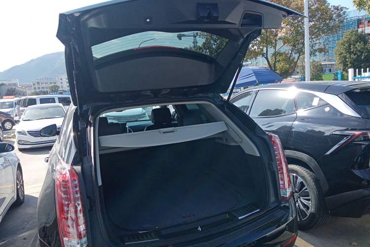 Used Cadillac SRX 2012 3.0L Luxury Model Trunk