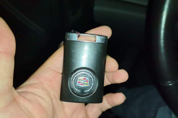 Used Cadillac SRX  Vehicle Key