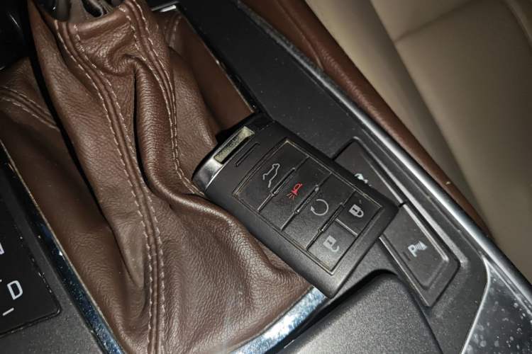 Used Cadillac SRX 2012 3.0L Elite Edition Vehicle Key