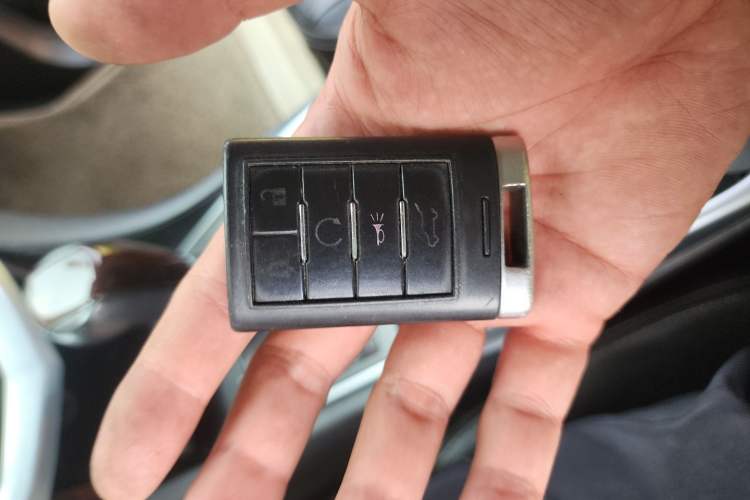 Used Cadillac SRX 2012 3.0L Luxury Model Vehicle Key