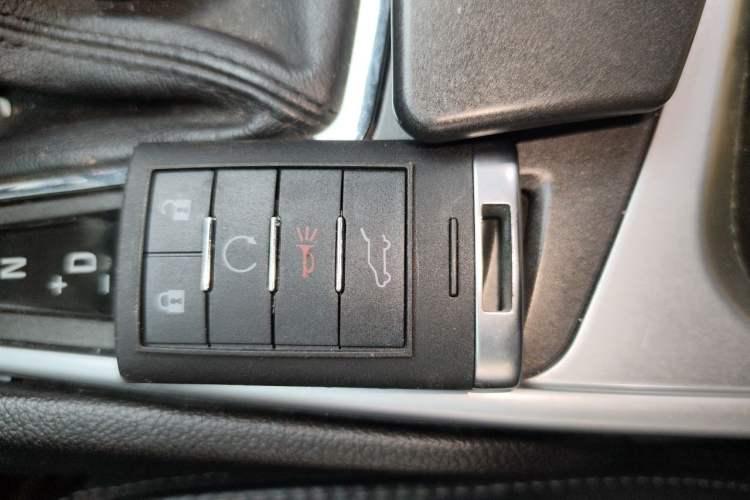 Used Cadillac SRX 2012 3.0L Elite Edition Vehicle Key