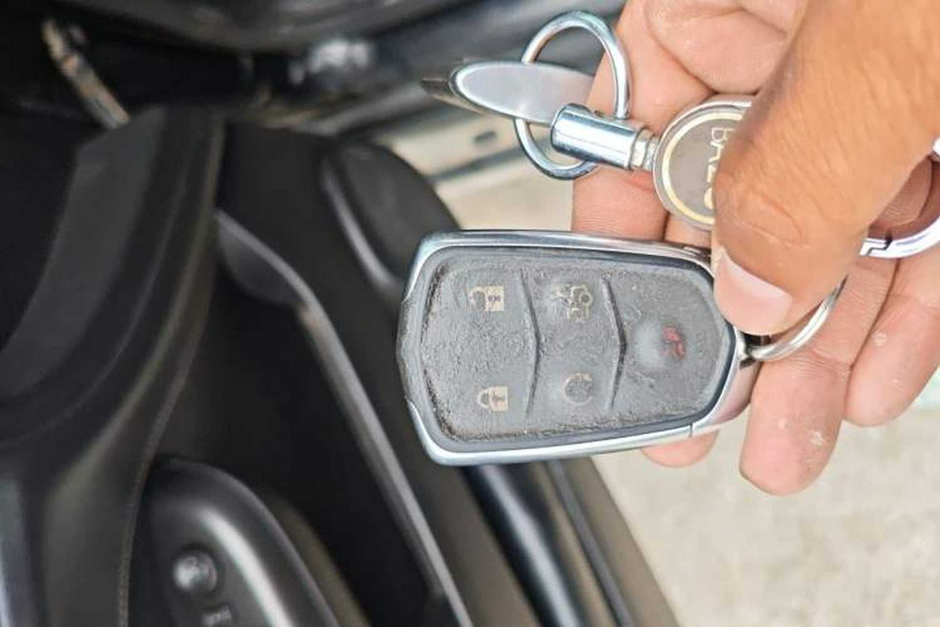 Used Cadillac SRX 2012 3.0L Comfort Model Vehicle Key