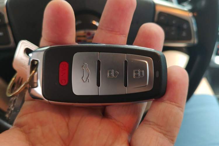 Used Cadillac SRX 2012 3.0L Comfort Model Vehicle Key