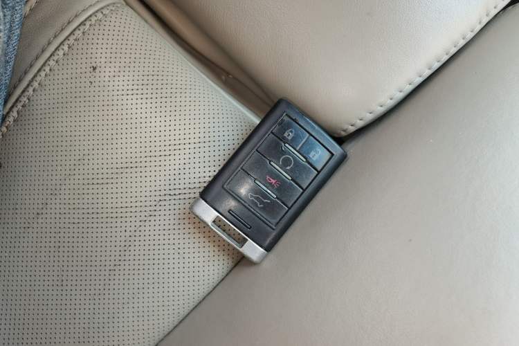 Used Cadillac SRX 2012 3.0L Leading Model Vehicle Key