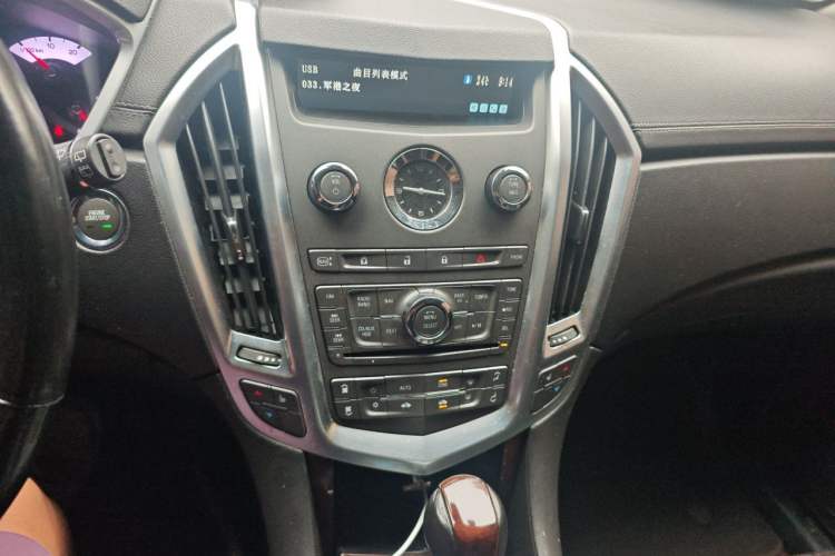 Used Cadillac SRX 2012 3.0L Leading Model Audio And AC Panel