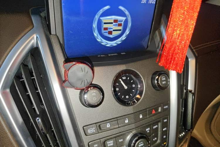 Used Cadillac SRX 2012 3.0L Elite Edition Audio And AC Panel