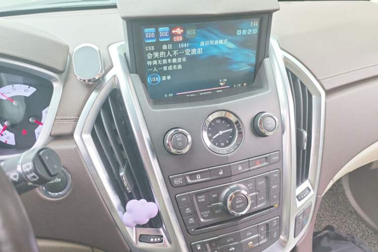Used Cadillac SRX 2012 3.0L Elite Edition Audio And AC Panel