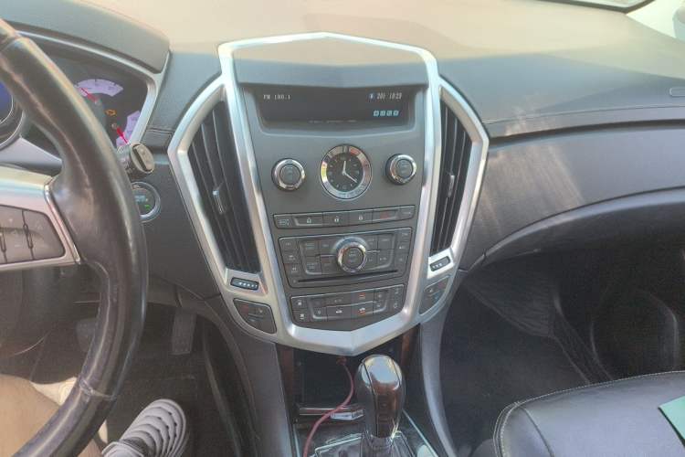 Used Cadillac SRX 2012 3.0L Elite Edition Audio And AC Panel