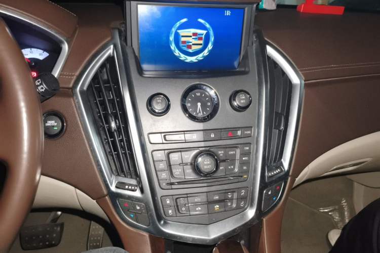 Used Cadillac SRX 2012 3.0L Elite Edition Audio And AC Panel