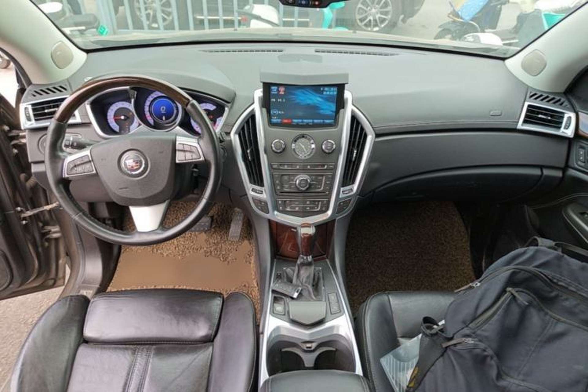 Used Cadillac SRX 2012 3.0L Elite Edition Center Console
