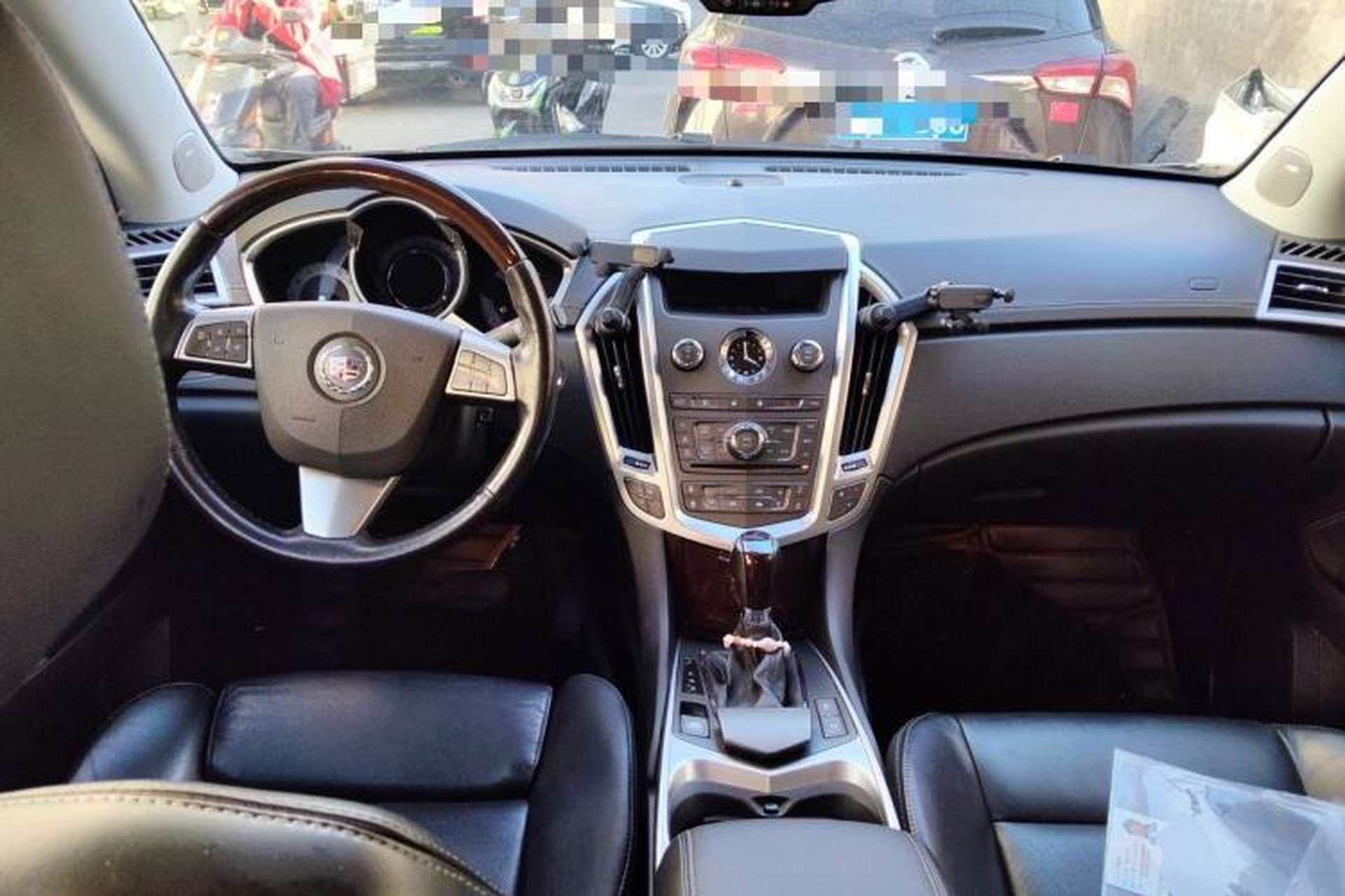 Used Cadillac SRX 2012 3.0L Elite Edition Center Console