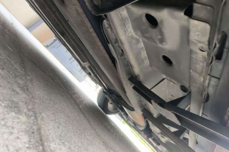 Used Cadillac SRX 2012 3.0L Leading Model Chassis Rear Right