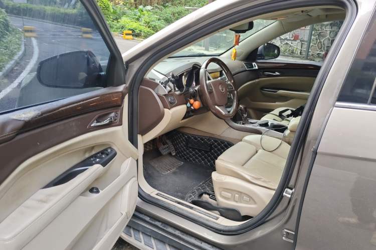 Used Cadillac SRX 2012 3.0L Elite Edition Driver Seat