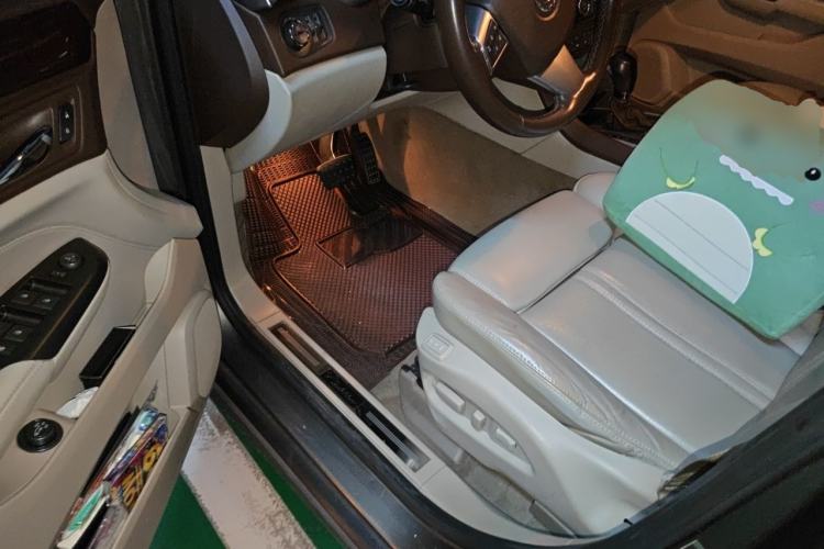 Used Cadillac SRX 2012 3.0L Elite Edition Driver Seat