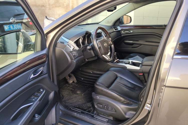 Used Cadillac SRX 2012 3.0L Elite Edition Driver Seat