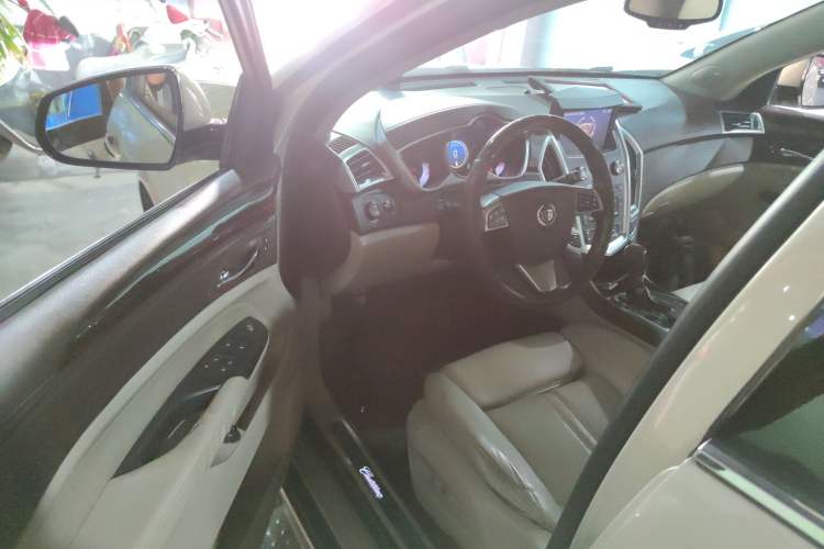 Used Cadillac SRX 2012 3.0L Elite Edition Driver Seat