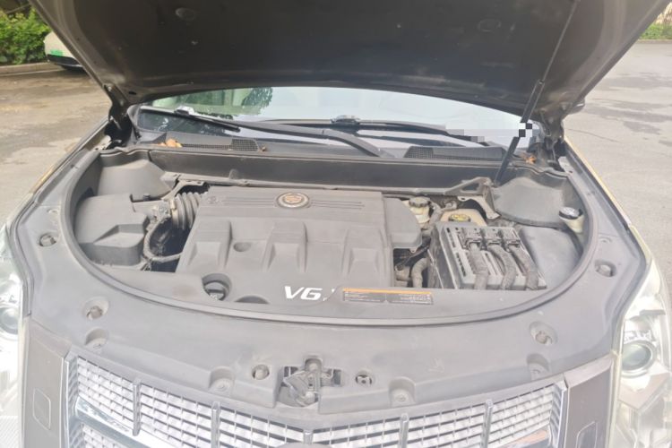 Used Cadillac SRX 2012 3.0L Elite Edition Engine Bay