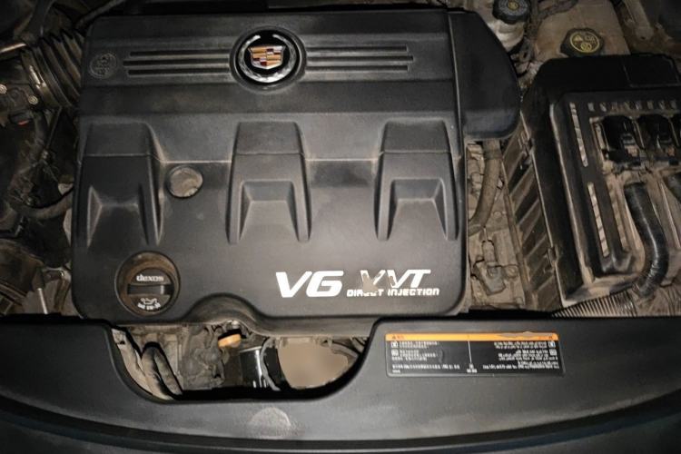 Used Cadillac SRX 2012 3.0L Elite Edition Engine Bay