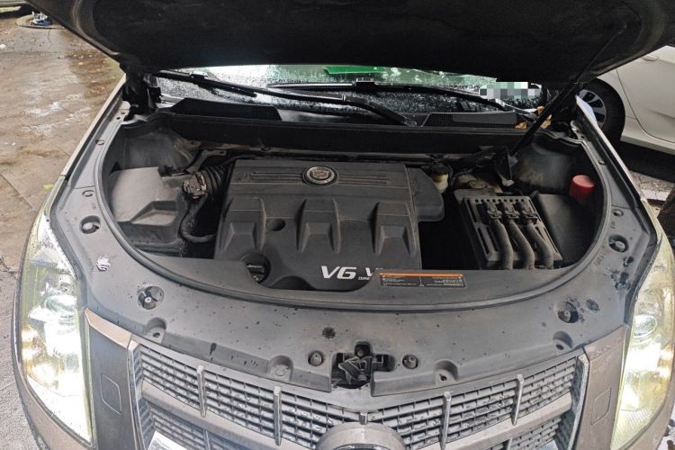 Used Cadillac SRX 2012 3.0L Elite Edition Engine Bay