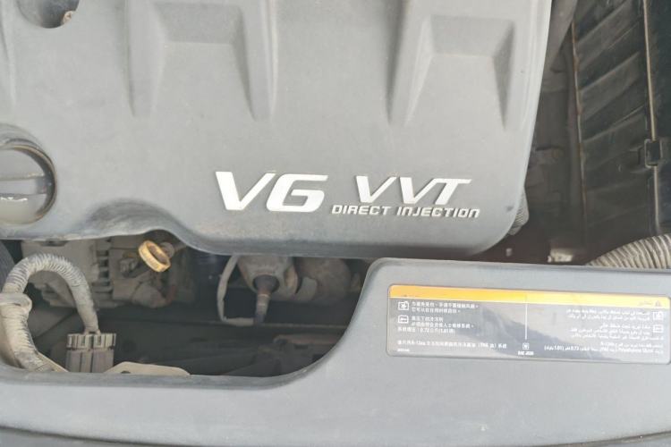 Used Cadillac SRX 2012 3.0L Elite Edition Engine Bay