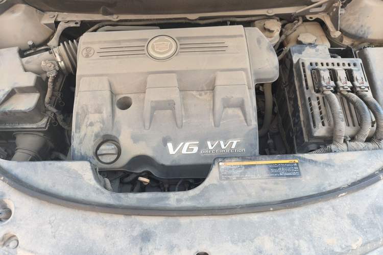 Used Cadillac SRX 2012 3.0L Elite Edition Engine Bay