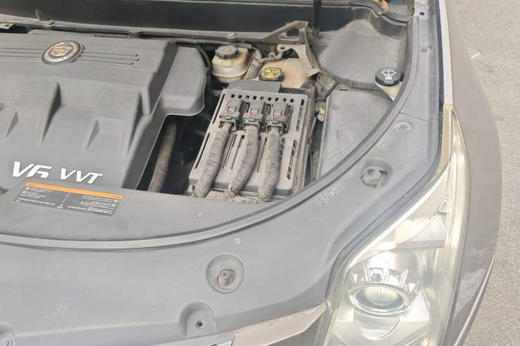 Used Cadillac SRX 2012 3.0L Elite Edition Engine Bay Left