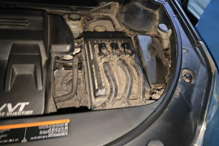 Used Cadillac SRX 2012 3.0L Elite Edition Engine Bay Left