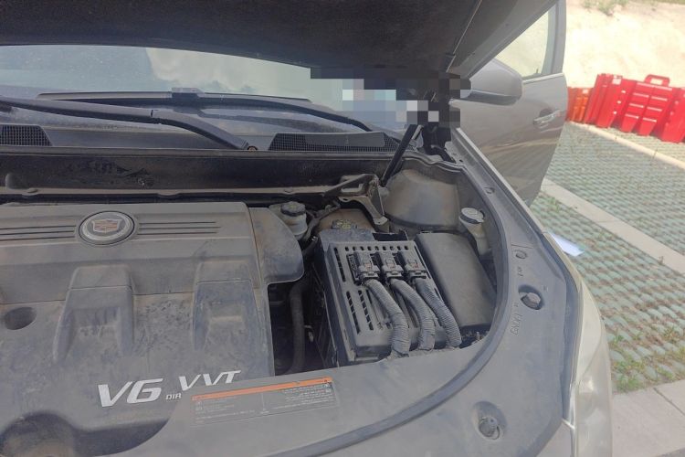 Used Cadillac SRX 2012 3.0L Comfort Model Engine Bay Left