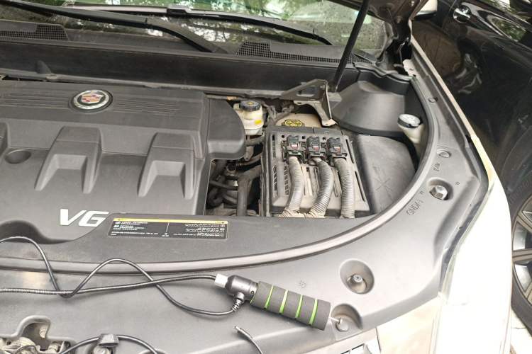 Used Cadillac SRX 2012 3.0L Elite Edition Engine Bay Left