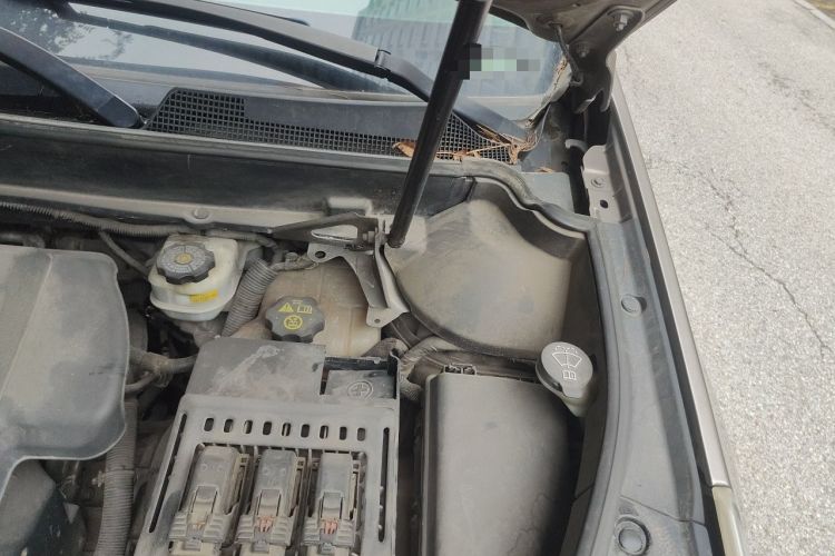 Used Cadillac SRX 2012 3.0L Flagship Version Engine Bay Left