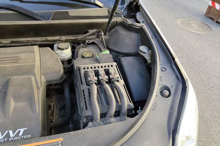 Used Cadillac SRX 2012 3.0L Elite Edition Engine Bay Left