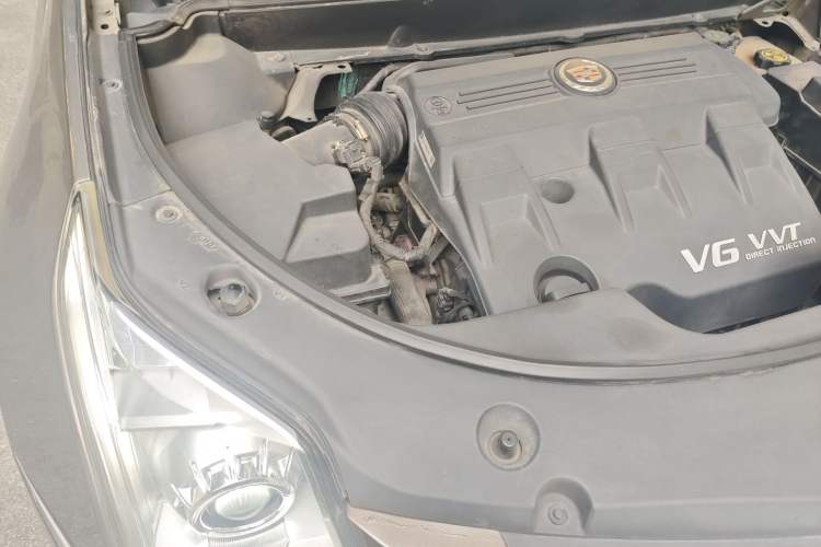 Used Cadillac SRX 2012 3.0L Elite Edition Engine Bay Right