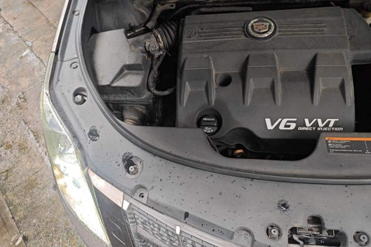 Used Cadillac SRX 2012 3.0L Elite Edition Engine Bay Right