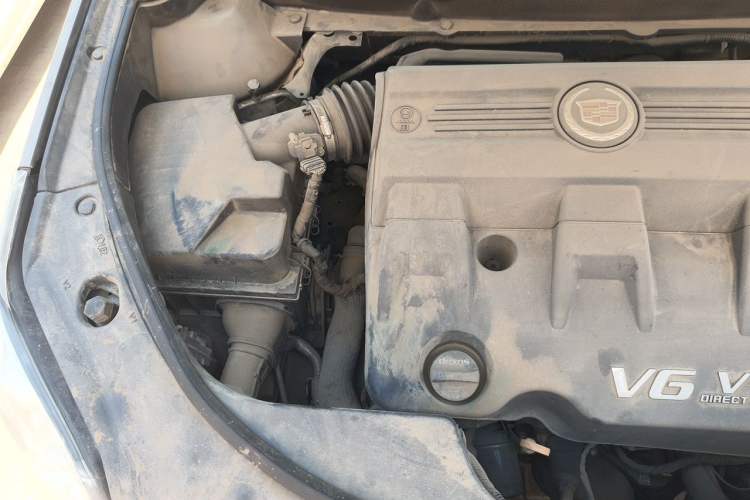 Used Cadillac SRX 2012 3.0L Elite Edition Engine Bay Right
