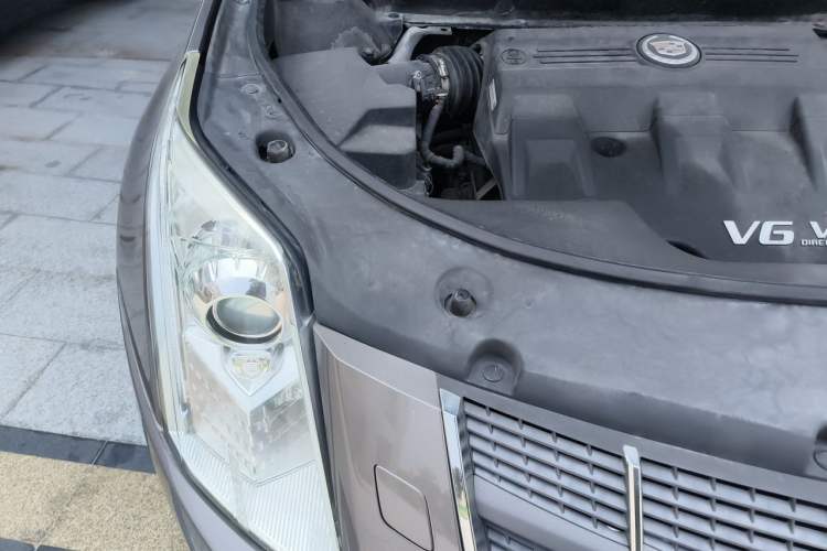 Used Cadillac SRX 2012 3.0L Leading Model Engine Bay Right