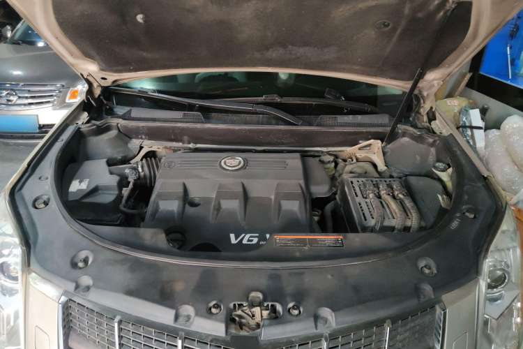 Used Cadillac SRX 2012 3.0L Elite Edition Engine Bay