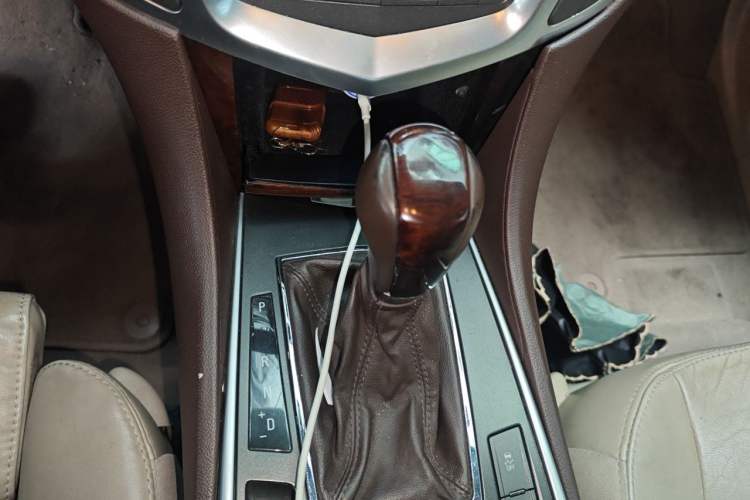 Used Cadillac SRX 2012 3.0L Elite Edition Gear Lever