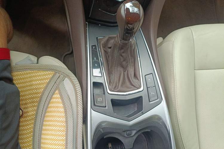 Used Cadillac SRX 2012 3.0L Elite Edition Gear Lever