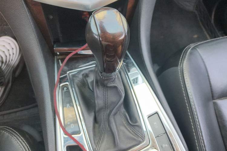 Used Cadillac SRX 2012 3.0L Elite Edition Gear Lever