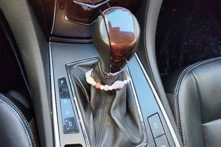 Used Cadillac SRX 2012 3.0L Elite Edition Gear Lever