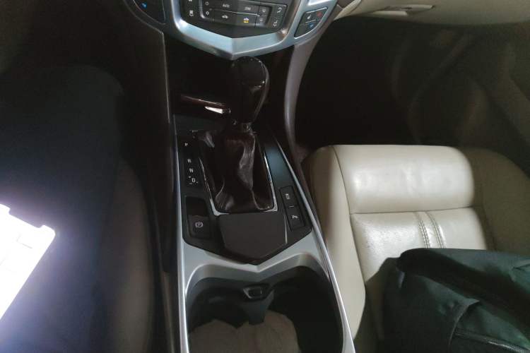 Used Cadillac SRX 2012 3.0L Elite Edition Gear Lever