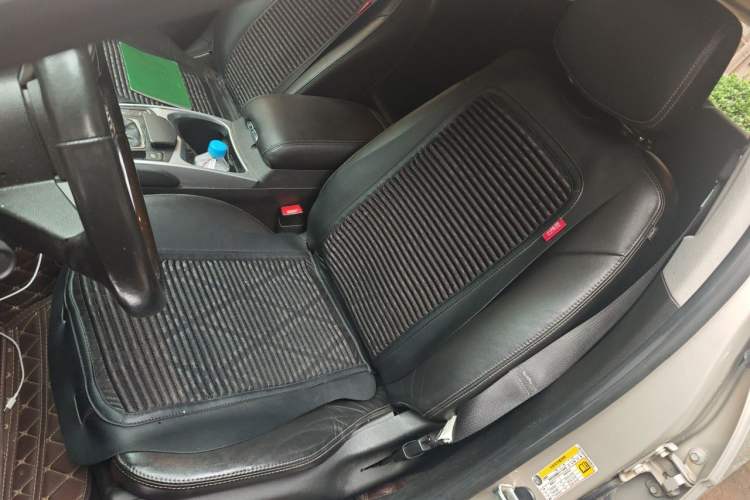 Used Cadillac SRX 2012 3.0L Leading Model Left Front Seat