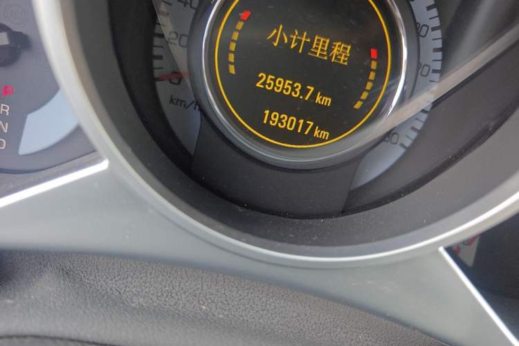 Used Cadillac SRX 2012 3.0L Comfort Model Odometer Close Up
