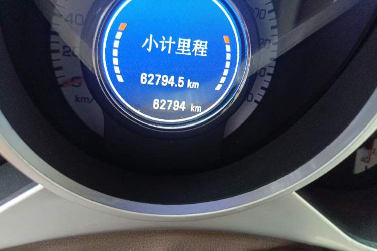 Used Cadillac SRX 2012 3.0L Elite Edition Odometer Close Up